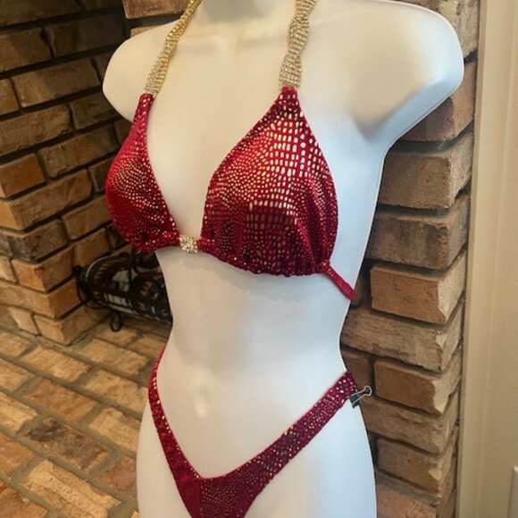 Figure Physique Bodybuilding Competiton NPC Contest Posing Suit - Picture 3 of 5